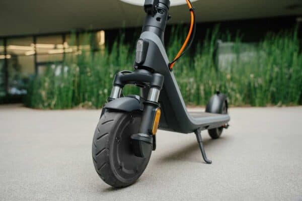 NINEBOT E2 PLUS II - Imagen 4